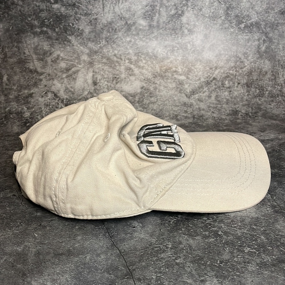 Gap Baseball Hat - Picture 4 of 5